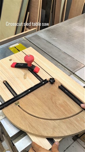 "Multifunction crosscut sled" One of the functions of this crosscut, perfect and safety cut small wood 😊 #fblifestyle #woodworking #diy #tips #plywoodworking | Plywoodworking Tips & Trick