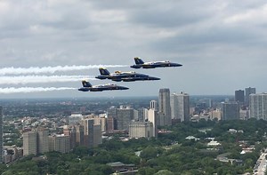 Eye-level with the diamond for the Low Break Cross. #ChiAirandWater | U.S. Navy Blue Angels