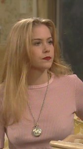 How hot was Kelly explaining a genetic flaw all men have? And it’s not what you’d expect 🤣🤣. You can shop No Ma’am t-shirt here: https://albundystore.com/no-maam 😎#albundy #marriedwithchildren #kellybundy #80stvshow #nomaam #sitcom #christinaapplegate #football🏈 | Al Bundy Store