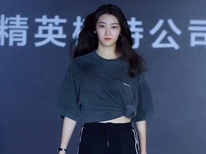 精英模特公司模特大面试@深圳时装周 @职业模特导师—时装秀导演 @Christy LV嘉了个欣