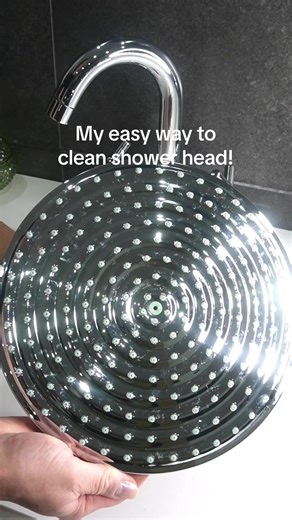 Effective Shower Head Cleaning with Citric Acid