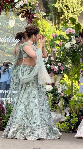 💚✨ Pashmina Roshan glowing in a stunning green lehenga at a wedding! Elegance, grace, and desi vibes on point 😍💫 👑🌸 #PashminaRoshan #WeddingLook #GreenLehenga #EthnicElegance #FilmyDrama #BollywoodStyle #FestiveVibes 💚✨ | Filmydrama