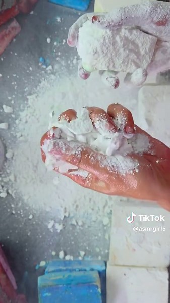 Light compilation soft crush Cr to @Unplainjaneasmr and @Asmrcrushingqueen on yt | 🩷🩷🤍🤍 #satisfyingvideos #softgymchalk #asmrcrushing #recommendations #foryou