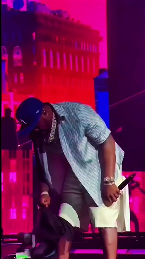 50 Cent & Drake’s Wild Concert: Flying Bra Moment! 🤯🔥 #celebrity #rapper #50cent #usa #newyork