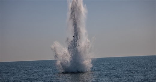 Plajele de la Marea Neagră, în pericol din cauza minelor marine. Peste 100 au fost descoperite în larg în ultima perioadă