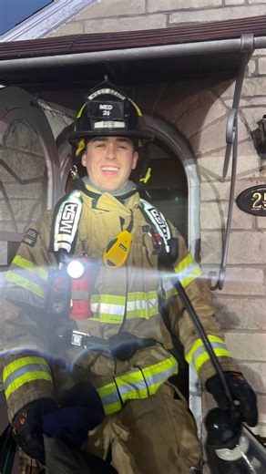 Kyle | Health & Fitness Coach | 🚨Attention First Responders You Need To Be Training Your Legs! Every critical task we do (climbing stairs/ladders, dragging victims,... | Instagram