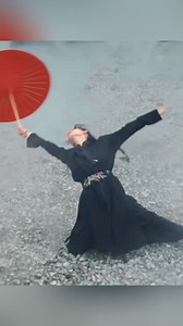 屢 Admire the captivating performance of the Emei women's kung fu...