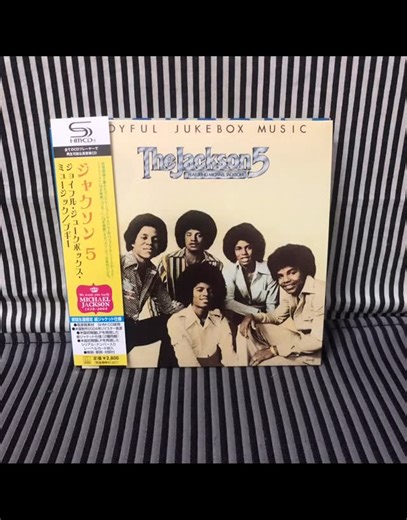 Mezurashi Records on Instagram: "The Jackson 5 – Joyful Jukebox Music / Boogie álbum lançado de reedição de edição limitado lançado em 2009 no Japão, CD em excelente estado, compilando 2 coletâneas lançadas originalmente em 1976 e 1979, apresentado em capa de cartão estilo mini LP com encarte numerado e faixa obi.R$300,00 a venda no nosso site: mezurashirecords.com.br link na bio"