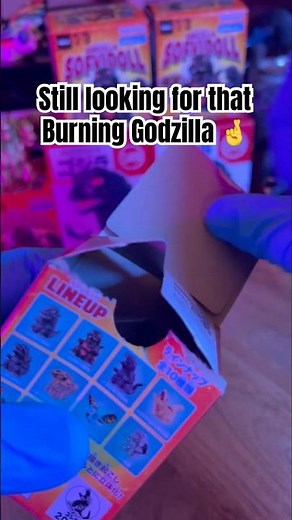 It’s The 1989 Film Creature! Godzilla Finger Puppet Blind Box #godzilla #japan #kaiju #toys #shorts