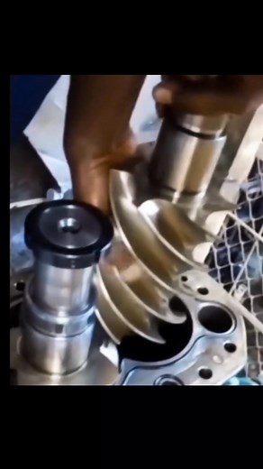 How to service , repairing & maintenance all types of Compressor 🛠️ Contact no 03152690520 , 03223350628 #BOGE #Kaseer #CECCATO #repairing #compair #OPPAIR #AtlasCopco #24V #parts #hasnainengineeringworks #IngersollRand Hasnain Engineering Works@top fans | Hasnain Engineering Works