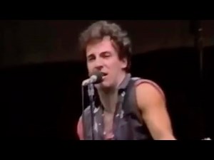 Born in the U.S.A. - Bruce Springsteen (live at the Los Angeles Memorial Coliseum 1985)