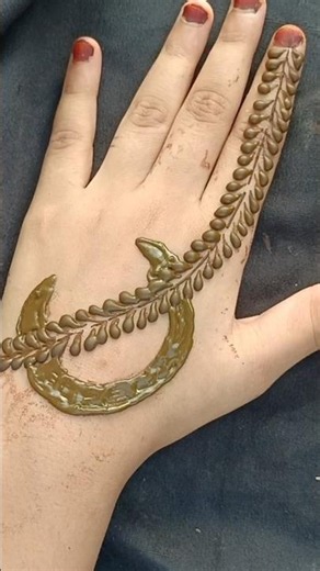 bail moon mehandi design