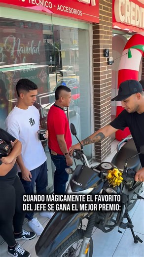 Phonequilla on Instagram: "Si tienes cédula… 👉 TIENES iPHONE 😎🔥 En IPHONEQUILLA 💳 Cero cuota inicial ⚡ Rápida aprobación 📱 Modelos disponibles HOY 📲 Escríbenos y estrena como un boss"