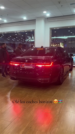 BMW Serie 7 745e: Lujo y Potencia