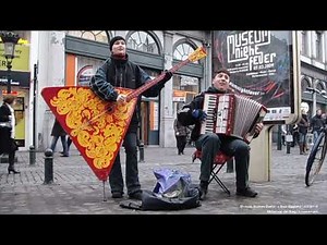 Brussels Buskers Bashin' a Bass Balalaika | 20230119