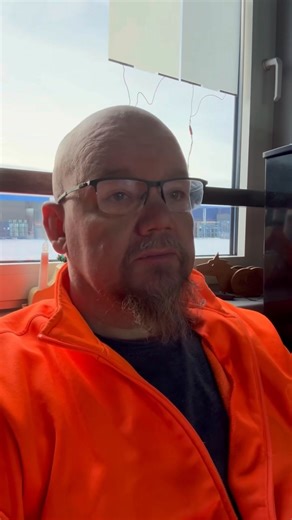 Rehellinen Ystävä ja Uuden Vuoden Alku. #standupkoomikko #siistikoomikko #ystävyys #introvertti #ekstrovertti | Koomikkopappi Sampsa Simpanen