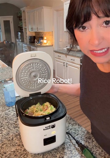 Rice Robot! I can’t wait to try another meal in this thing! #tiktokshop #homedaycare #quickmeals #easyrecipe #fyp