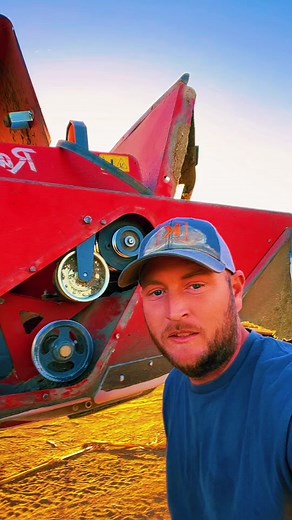 #califarmer #farmtok #calichopping #fyp #farm #viral #massey #agco