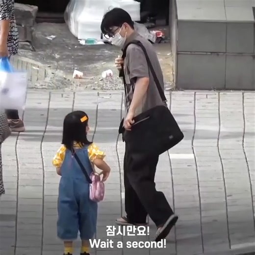 Korean Social Experiment: Hand Holding Prank Show