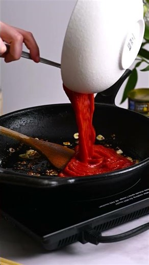 Clover Leaf Seafoods #tunarecipe: Tuna Spaghetti all’Assassina #spaghetti #pescatarian #pastarecipe