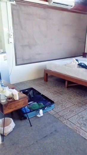 Ikke det dyreste og ikke det mest luksuriøse hotel i Lampang – men det var virkelig hyggeligt ❤️ Rolig stemning, venligt personale og en dejlig følelse af at være lidt væk fra det hele. Nogle gange er det de simple steder, der giver de bedste minder. #Lampang #LampangThailand #Thailand #ThailandTrip #Rejseglæde #Rejseliv #TravelThailand #HyggeligtHotel #SimpleLiving #SlowTravel #ThailandVibes | Thailand-Guide.dk