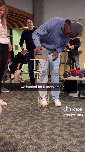 School Genius Engineering Scholarship