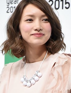 後藤真希、高橋愛とマリンルックで『ザ☆ピ～ス！』踊る！ネットから反響続々 | RBB TODAY