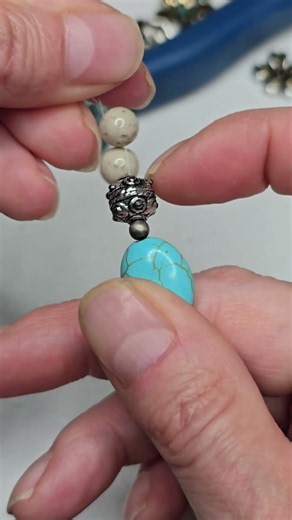 Beading Tip - Adding big beads on a double strand #jewelrymaking #beading