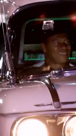 Ghostbusters 1984 Performance by Ray Parker Jr. live in 2016