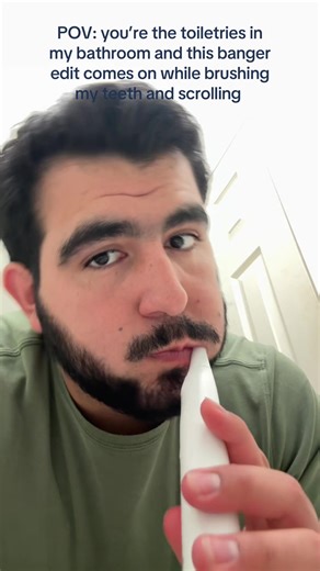 Two minutes of brushing is two minutes I could be scrolling on TikTok soooo do the math and multitask 😂. There is no reason for this remix to go so hard!!! #twerk #rio #funny #nightroutine