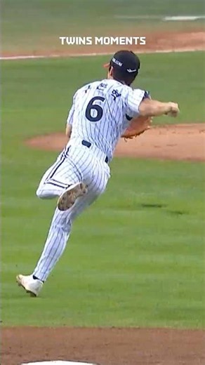 [6/21 vs. Doosan] Gu Bon-hyeok's signature web gem👏