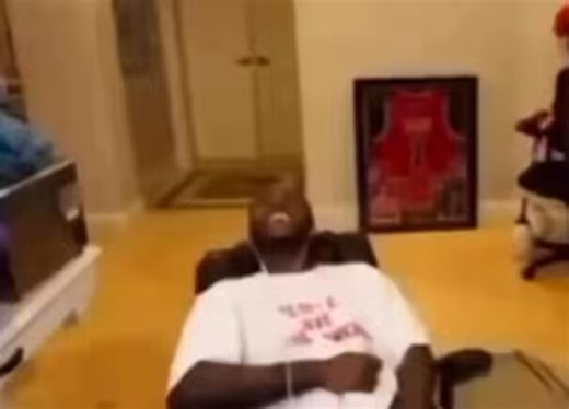 addison rae stans in my mentions claiming she’s better than raye