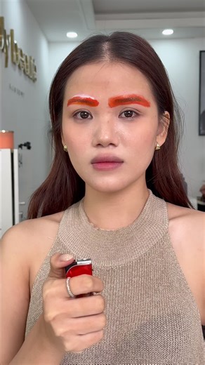 Fake fire but real Hyperrealism eyebrows. #polybeaute #hyperrealismbrows #naturaleyebrows #hairstrokes #microbladingeyebrows