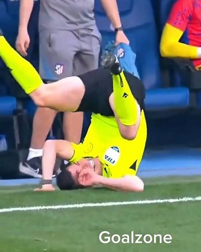 😂 Funniest Referee Moments in Football! | Crazy Reactions & Fails ⚽🔥