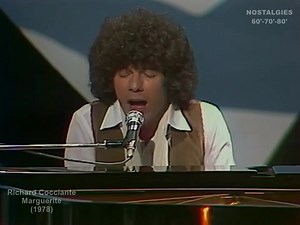 70's... "Marguerite" : adaptation française de "Margherita", une ballade italienne que Richard Cocciante enregistrera également en espagnol ainsi qu'en anglais... Grâce à cette chanson, issue d'un album arrangé par Vangelis, le public français le découvre enfin et tombe sous le charme de sa voix. Il fêtait hier ses 78 ans. Joyeux anniversaire, Richard ! #RichardCocciante | Daniel Bourlard