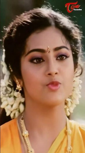 Venkatesh and Meena Romantic Scene from Abbaigaru #Venkatesh #Meena #RomanticScene #ytshorts #shorts