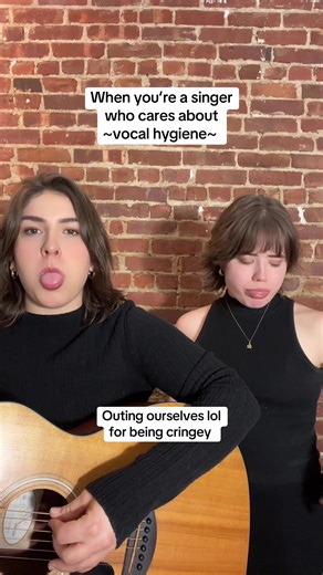 Sometimes a little lip trill or raspberry is all ya need to reset your voice ;) #singertips #vocalhealth #musicaltheatre