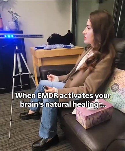 ❤️‍🩹 EMDR (Eye Movement Desensitization and Reprocessing) therapy is known for its effectiveness in treating trauma. It works by facilitating the brain's natural healing processes through a structured approach that includes recalling distressing events while focusing on bilateral stimulation, such as eye movements, tactile vibrations, and/or sounds. EMDR helps to: ❤️‍🩹 Process Traumatic Memories: EMDR enables individuals to reprocess traumatic memories more effectively. This means the memories