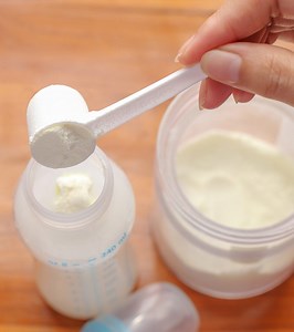 Rice Cereal In Baby Bottle: 4 Key Pointers For Safe Feeding