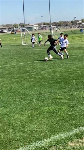 Body fake move & resetting offense #soccer #soccerdrills #soccerhighlights #footballskillschallenge