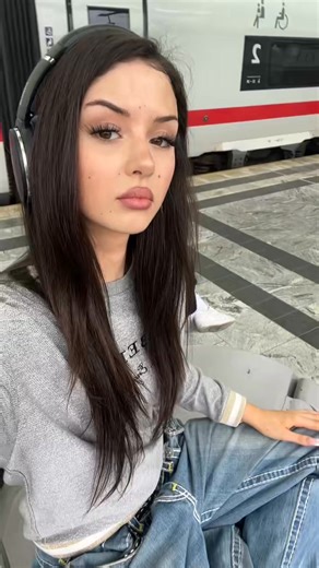 9.4K views · 122 reactions | hinfahrt war psychose, aber war echt cool euch alle zu treffen #woistlena #whatthesigma #bachelorbby #cashhaben #deutschebahn #jaspercd #releaseparty #berlin #tiktokrizzparty | Woistlenalena | Facebook