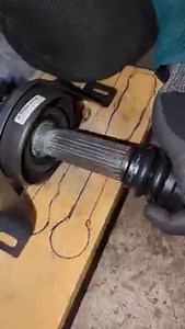 1.2M views · 3.7K reactions | How to fix a vibrating driveshaft on a Mercedes E-Class | Marius RBE | Facebook