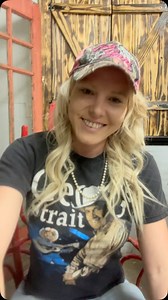 2.7K reactions · 53 shares | Porch time with Pash…MY FAVORITE MALE COUNTRY MUSIC SINGER OF ALL TIME AWARD GOES TO…. #countrymusic #favorite #malesinger #cowgirl #laughwithpash #blonde #funnyreels #comedy #pashitup #pashitup #funny | Pash Spears | Facebook