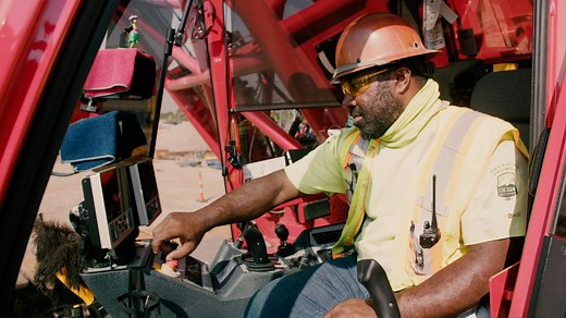 Alan Sutton is a recently graduated apprentice from the Operating Engineers 324 Registered Apprentice program. Alan's journey started near his home in Detroit when he decided to make a career change. Inspired by the heavy equipment he saw working in his community and after talking with his brother, Alan sought out the Operating Engineers 324 program, applied, and was accepted. While an apprentice, Alan began working in and learning about the crane side of things. Alan worked through all of the d