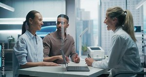 Female Doctor Consults a Couple in Hospital Office, Discussing Medical Diagnostics and Treatment Options. Couple Talking with Physician, Expert about ivf, parenthood, psychological issues.