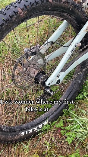 Exploring My First Bike: A Journey Back in Time