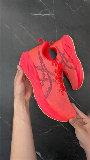 The king of bounce is BACK! 🚀👟 Meet the ASICS Novablast 5.
