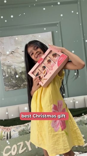 SYCC on Instagram: "New Ad Release With @kiyara_gori5 Her Best Christmas Gift From @princessbyrenee Casting @sycastingcompany Cast @kiyara_gori5 #sycc #brand #digitalshoot #model #viral #photoshoot #auditions"