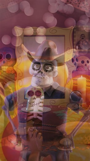 14K views · 2.4K reactions | ¡Visita Plaza de la Familia en Disney California Adventure Park! Se requieren boletos y reservaciones para el Parque. | Disneyland | Facebook