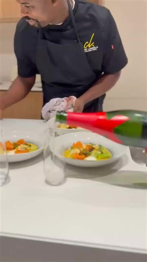 ✨ 3-Course Meal Experience – By Chef Lungelo Masiza ✨ A good meal brings people together. A great meal creates memories. My name is Chef Lungelo Masiza. I have 20 years of experience in the hospitality and food industry. I have worked in hotels, private homes, and events, serving guests with care, passion, and respect. This 3-course meal is perfect for your next event, birthday, family gathering, or private dinner. I bring the restaurant experience to your home, so you can relax and enjoy your g